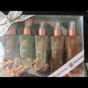 Daisy Fuentes Body Mist set